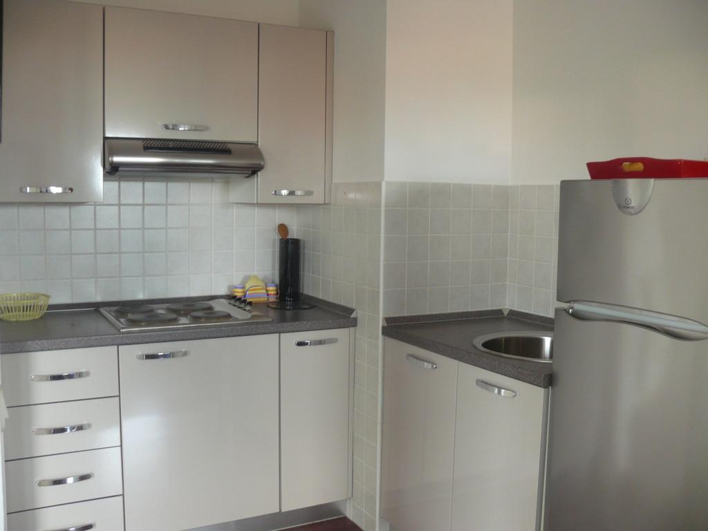 Apartment Branimir オミサリ エクステリア 写真